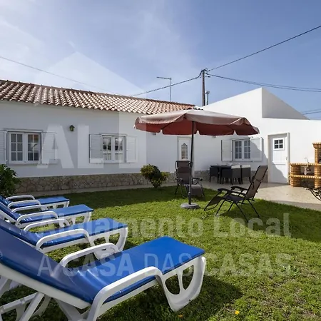 White House By Acasadascasas Holiday home